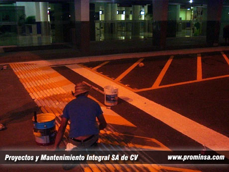 Construccion de carreteras, aeropuertos y obra civil www.PROMINSA.com